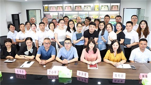 群英匯聚展風采，工匠精神創佳績。——記辣妹子集團供應物流中心競聘會